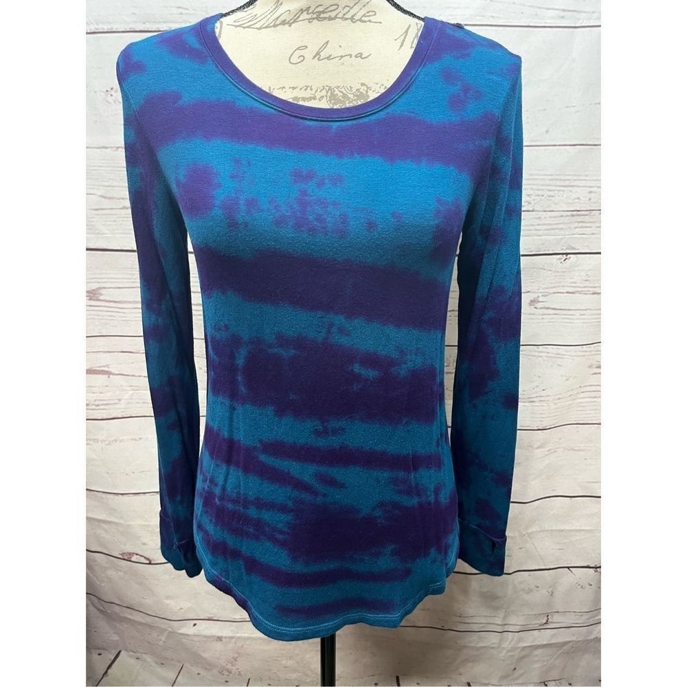 Erge juniors XL (16) long sleeve shirt with‎ lace in back - 2196